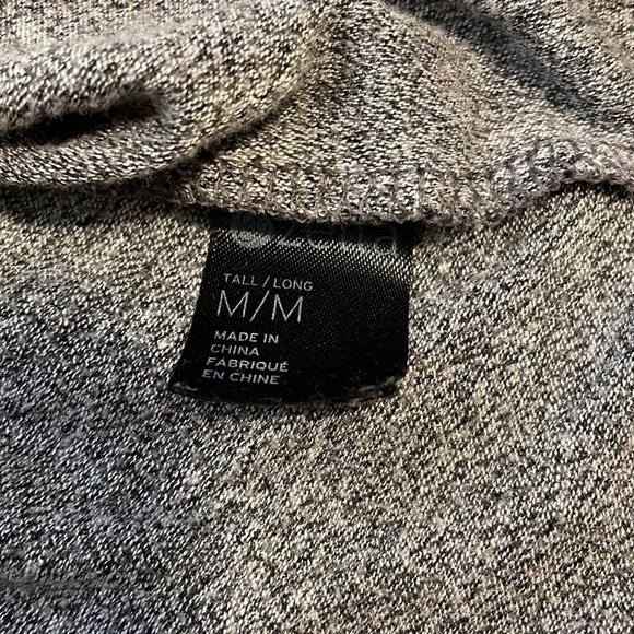 Zella L charcoal gray long sleeve top with twist bottom - Picture 6 of 10